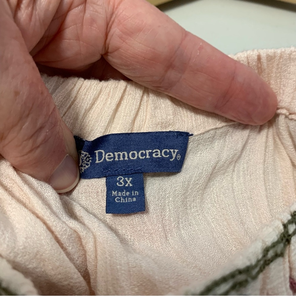 Embroidered Floral Blouse by Democracy 3XL - Picture 5 of 13